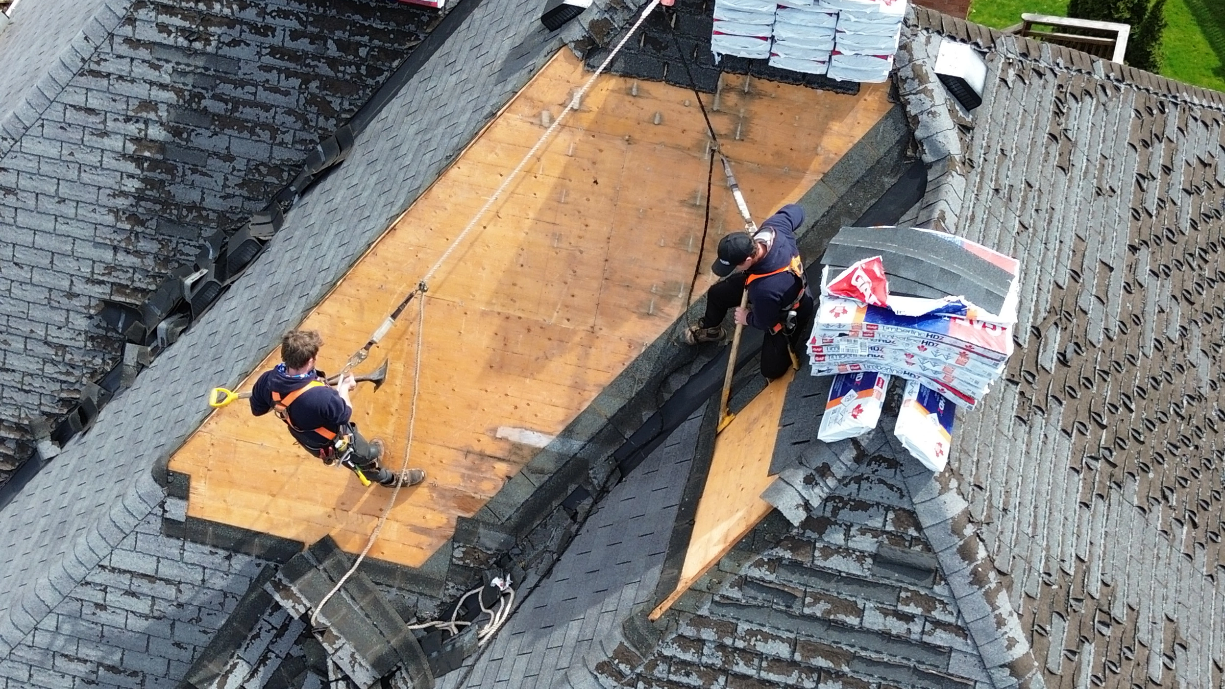 How Long Do Asphalt Shingles Last in Ontario? | Elgin Roofing