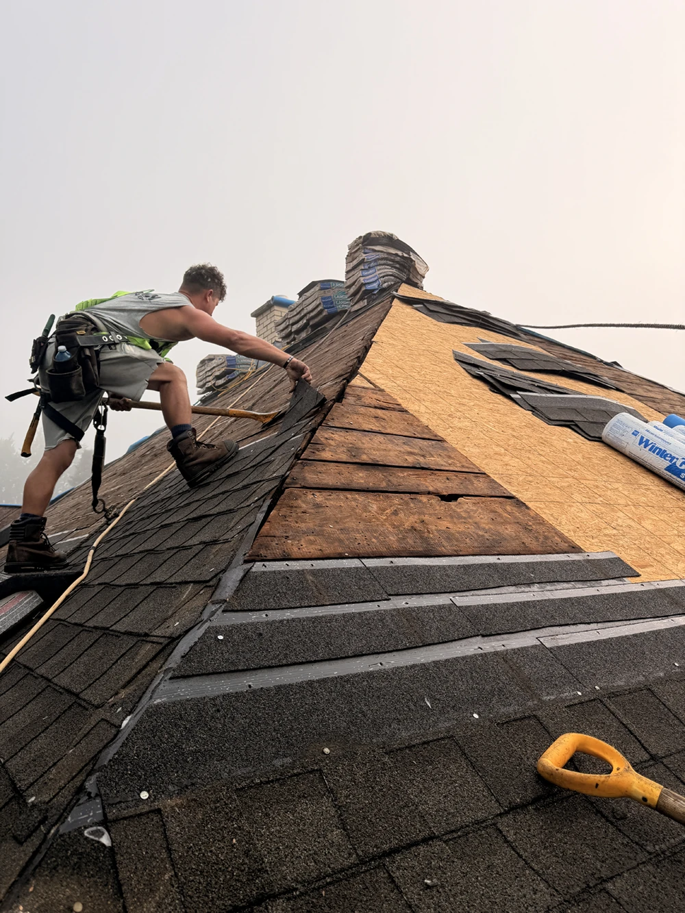 Complex roofing jobs are no problem for Elgin Roofing!
